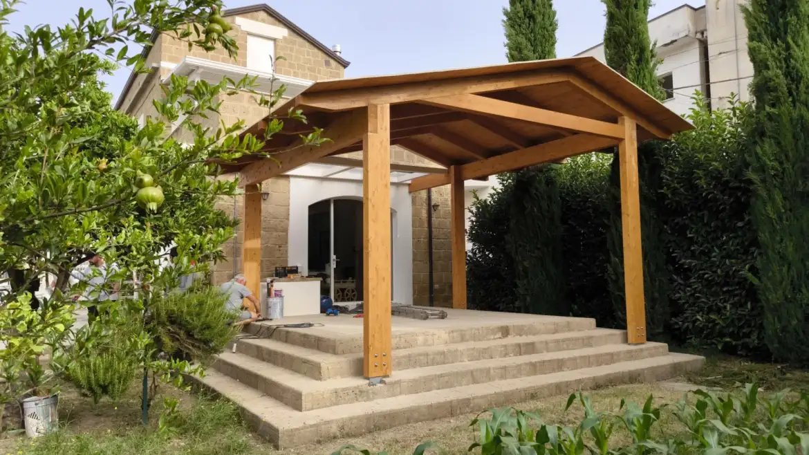 Porticato con taglio di luce